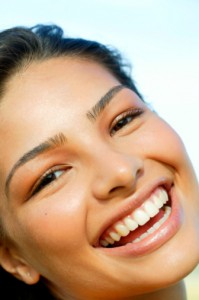 In Norwood, veneers or dental bonding repair damaged teeth. 